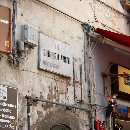 Bed & Breakfast Authentic Neapolis In The Hearth Of The Center 4*