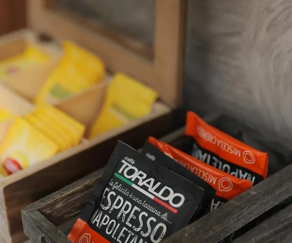 L'ammor E Napule Oda ve Kahvaltı 4*