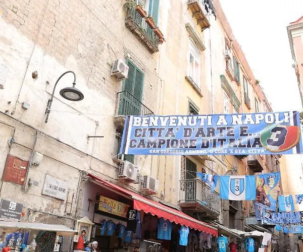 Oda ve Kahvaltı L'ammor E Napule 4*